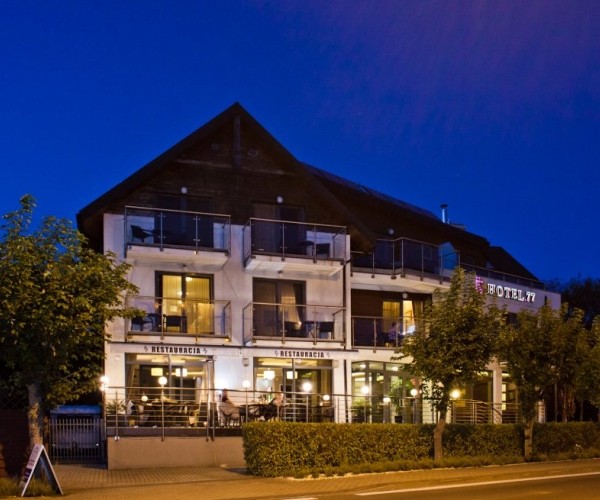 Hotel 77 w Chałupach