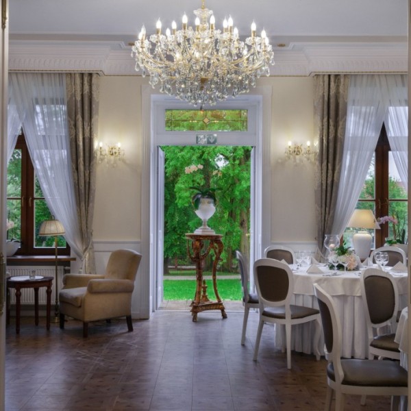 Dwór Prezydencki Boutique Hotel & SPA w Zgłobicach