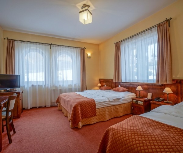 Hotel Redyk Ski & Relax w Zębie k/Zakopanego
