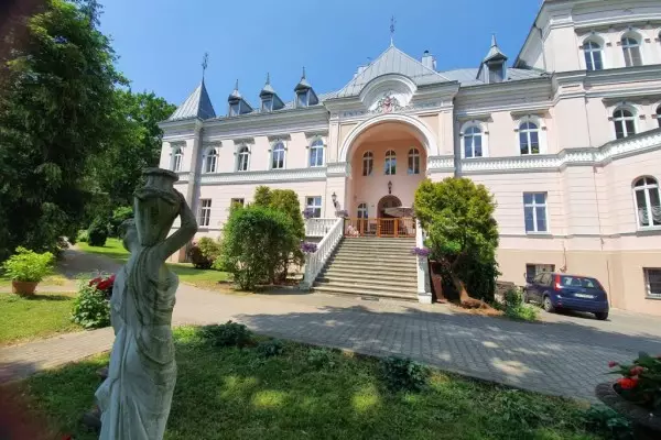 Pałac Jakubowice - Ośrodek Opieki w Jakubowicach