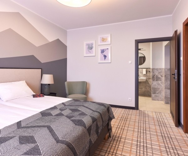 Hotel Kyriad Karkonosze w Wojcieszycach