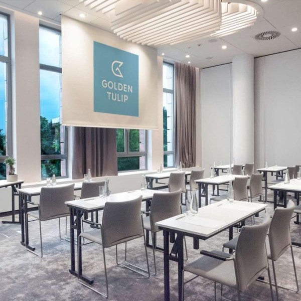  Hotel Golden Tulip Warsaw Airport w Warszawie