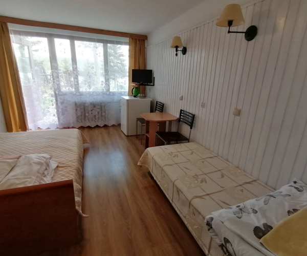Dom Wczasowy STALOWNIK w Bartkowej nad Jeziorem Rożnowskim