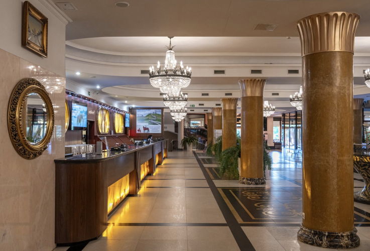 Hotel Gołębiewski w Mikołajkach