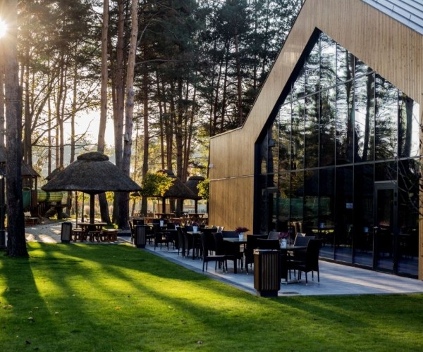 Rado Resort w Woli Chorzelowskiej