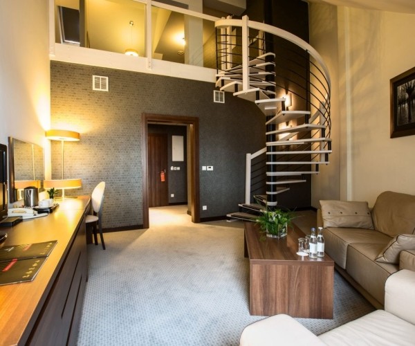 Rado Resort w Woli Chorzelowskiej