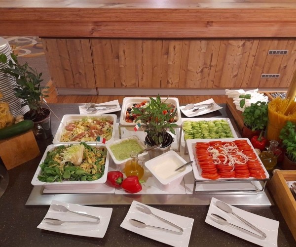 Mineral Hotel MALINOWY RAJ w Solcu Zdroju