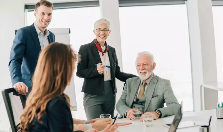 Zespół w pracy złożony z zetek i silversów