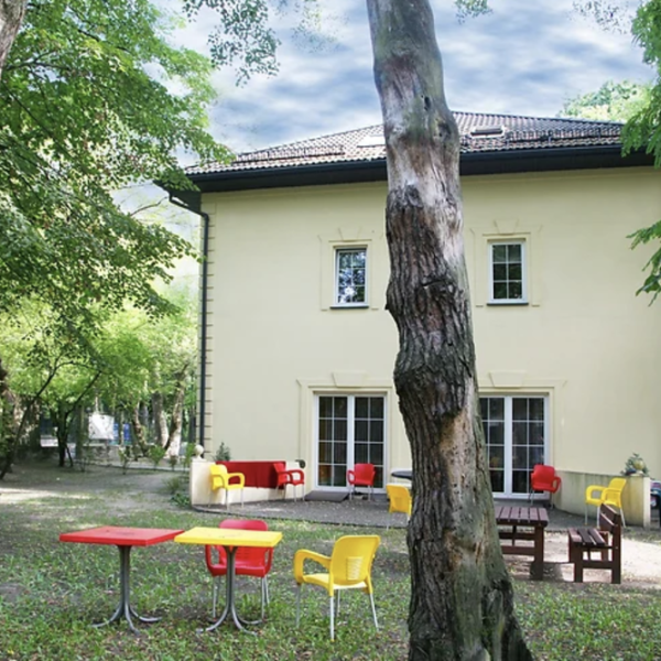 Dom Seniora „Dworek Zacisze" w Konstancinie-Jeziornie