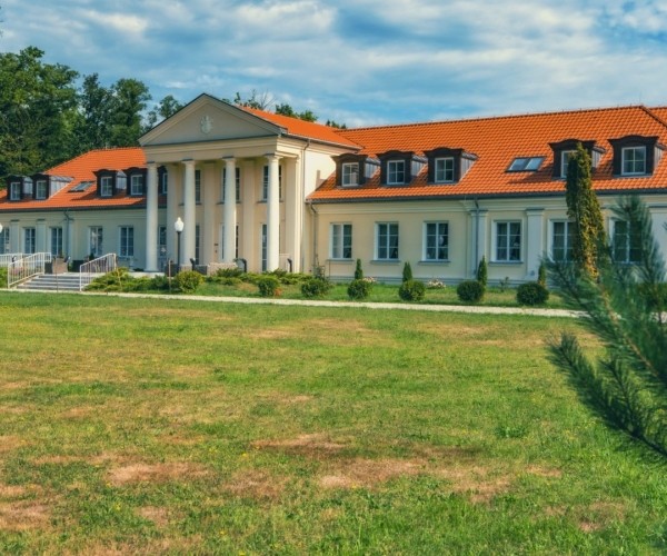 Pałac Alexandrinum w Poświętnem