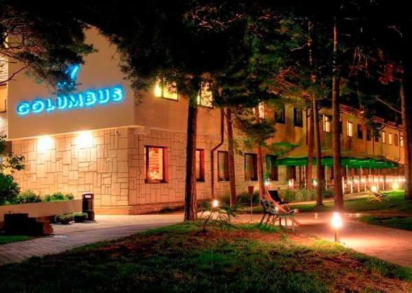 Hotel Columbus w Rowach