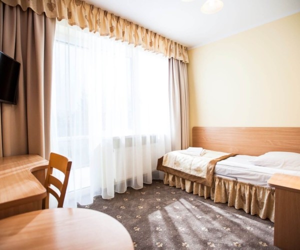 Hotel JANTAR w Rewalu