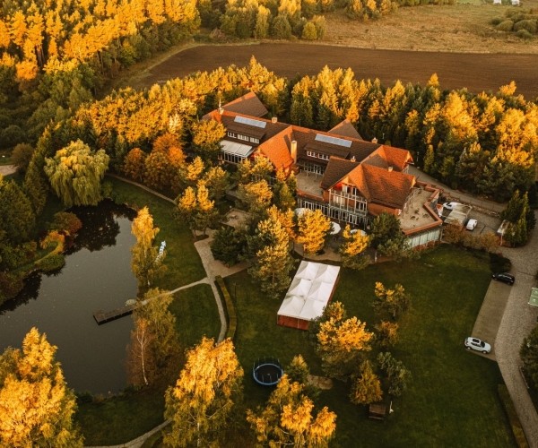 Hotel Kozi Gród w Pomlewie k. Gdańska