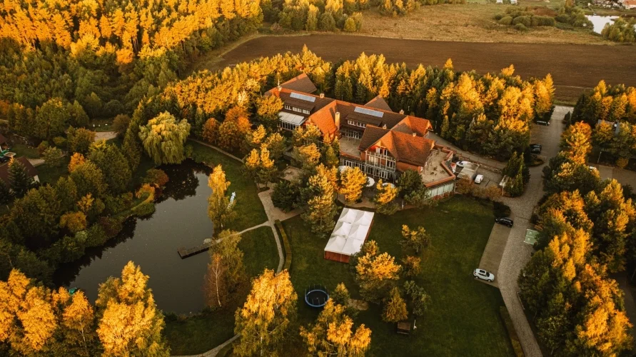 Hotel Kozi Gród w Pomlewie k. Gdańska