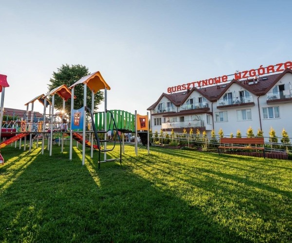Bursztynowe Wzgórze Family Resort w Sianożętach