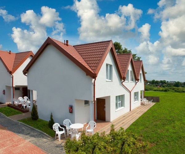 Bursztynowe Wzgórze Family Resort w Sianożętach