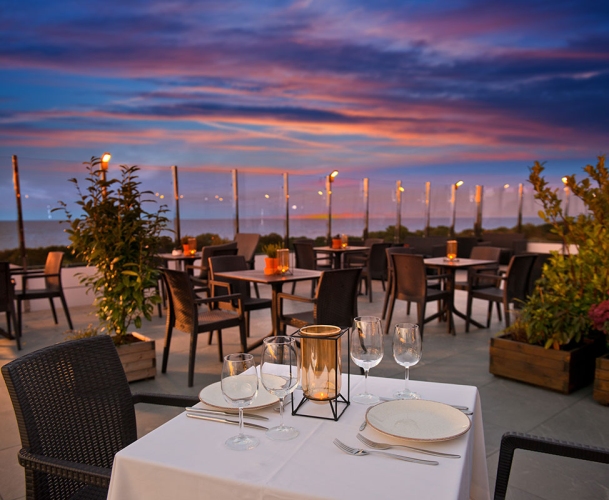 Taras widokowy na 11. piętrze Ośrodka Wypoczynkowego „Olymp IV" SPA & Wellness w Kołobrzegu to jedno z ulubionych miejsc gości