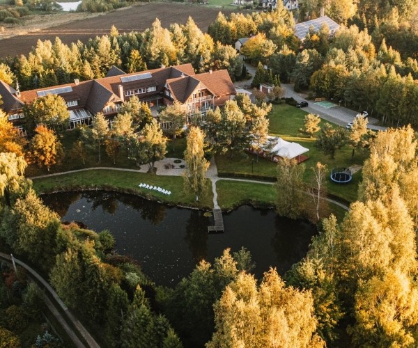 Hotel Kozi Gród w Pomlewie k. Gdańska