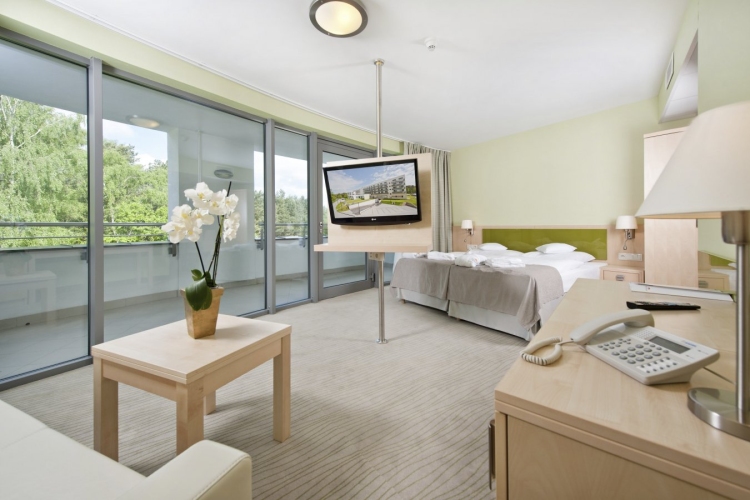 Hotel Interferie Medical SPA w Świnoujściu oferuje gościom zakwaterowanie w pokojach z pięknym widokiem na okolicę