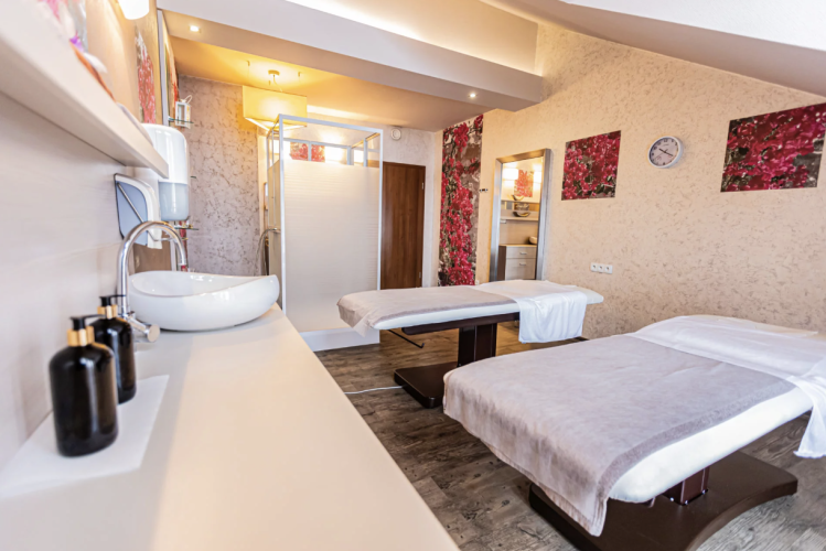 OLIVIA Medical SPA w Skomielnej Czarnej