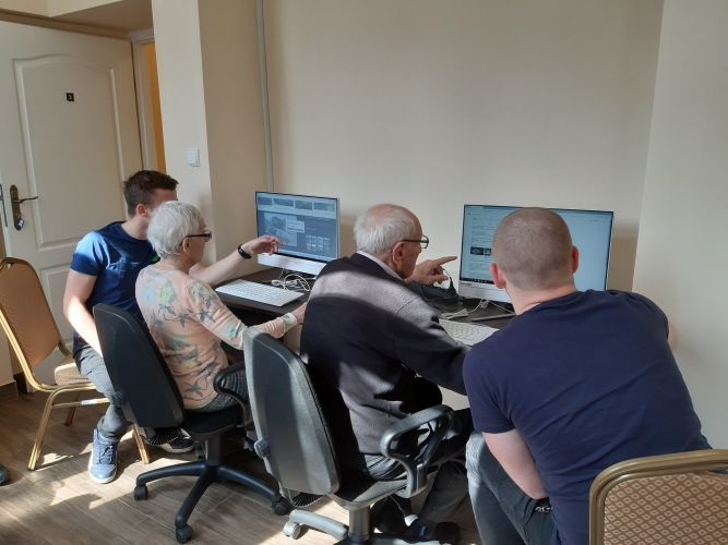 Zajęcia komputerowe Dziennym Domu SENIOR+ w Brzesku