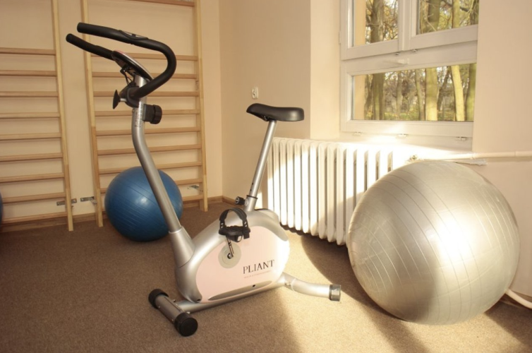 Dzienny Dom Pobytu Senior–Wigor w Grabowie oferuje seniorom możliwość brania udziału w zajęciach usprawniających