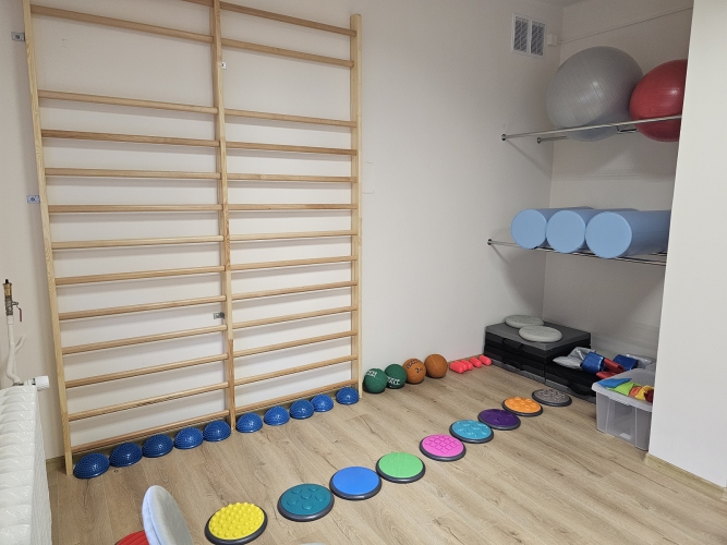 Sala rehabilitacyjna w Dziennym Domu SENIOR+ w Krośnie