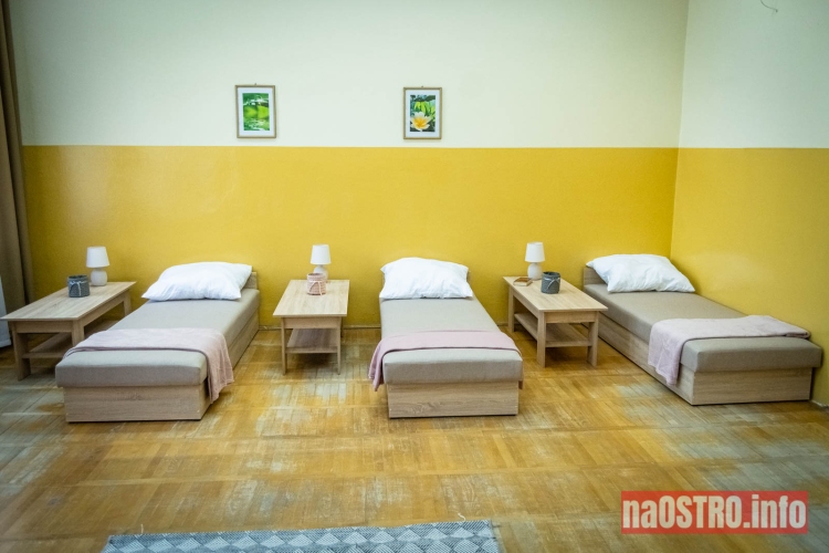 W Dziennym Domu SENIOR+ w Ćmielowie znajduje się specjalna sala do wypoczynku z wygodnymi łóżkami