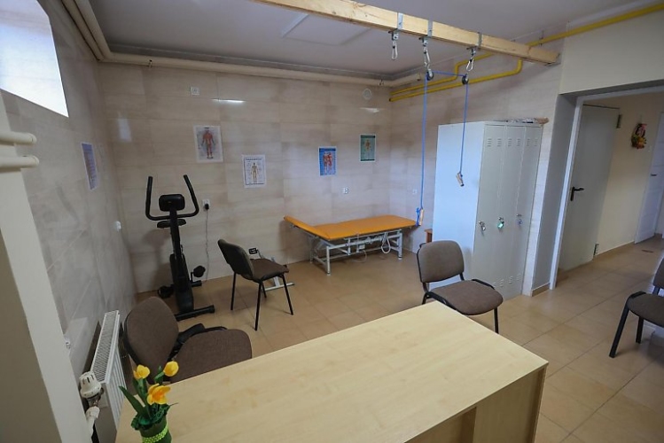 Dom Dziennego Pobytu „Bursztynowy Senior" w Inowrocławiu - sala do zajęć usprawniających