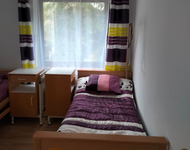 Jeden z pokoi w Domu Opieki Bobrowce