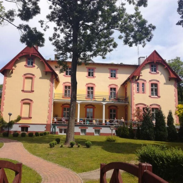 Dom Opieki Słoneczniki w Obornikach Śląskich