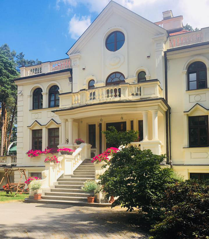 Dom Seniora "Pałacyk u Kasi" w Konstancinie-Jeziornie