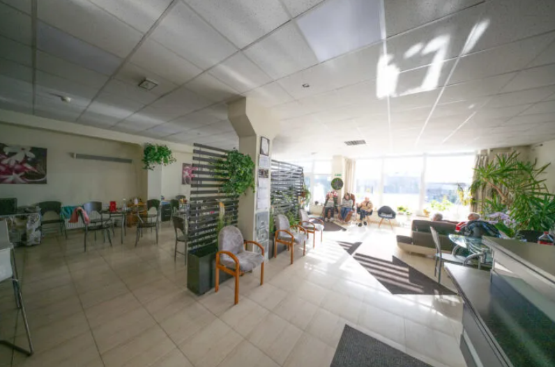 Pensjonariusze Domu Opieki RADOŚĆ w Konstantynowie Łódzkim mają dostęp do świetlicy