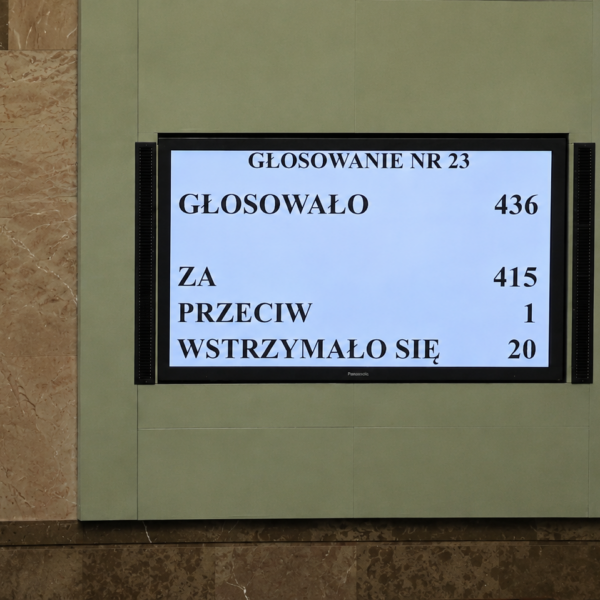 Sejm przyjął ustawę: nowe świadczenie dla osób 65+