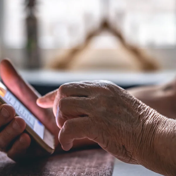 Oszustwa metodą „na ZUS” – nowe zagrożenie dla seniorów